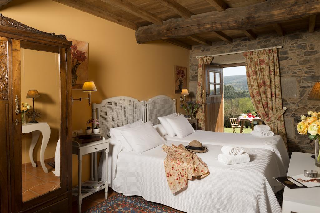 Hotel A Casa Da Torre Branca Santiago de Compostela Zimmer foto